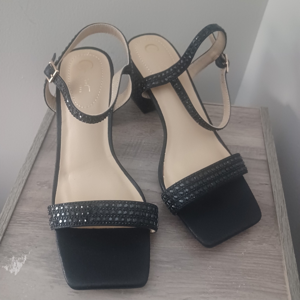 C Comfort Blk Studded Square Toe Sandals Sz 10